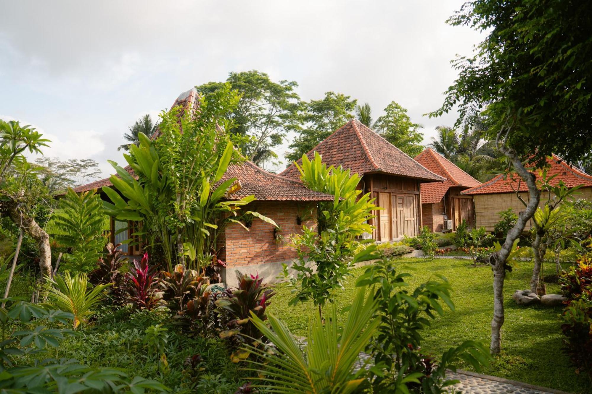 Kubu Sakian Villa And Restaurant Sidemen Silebeng Exterior photo